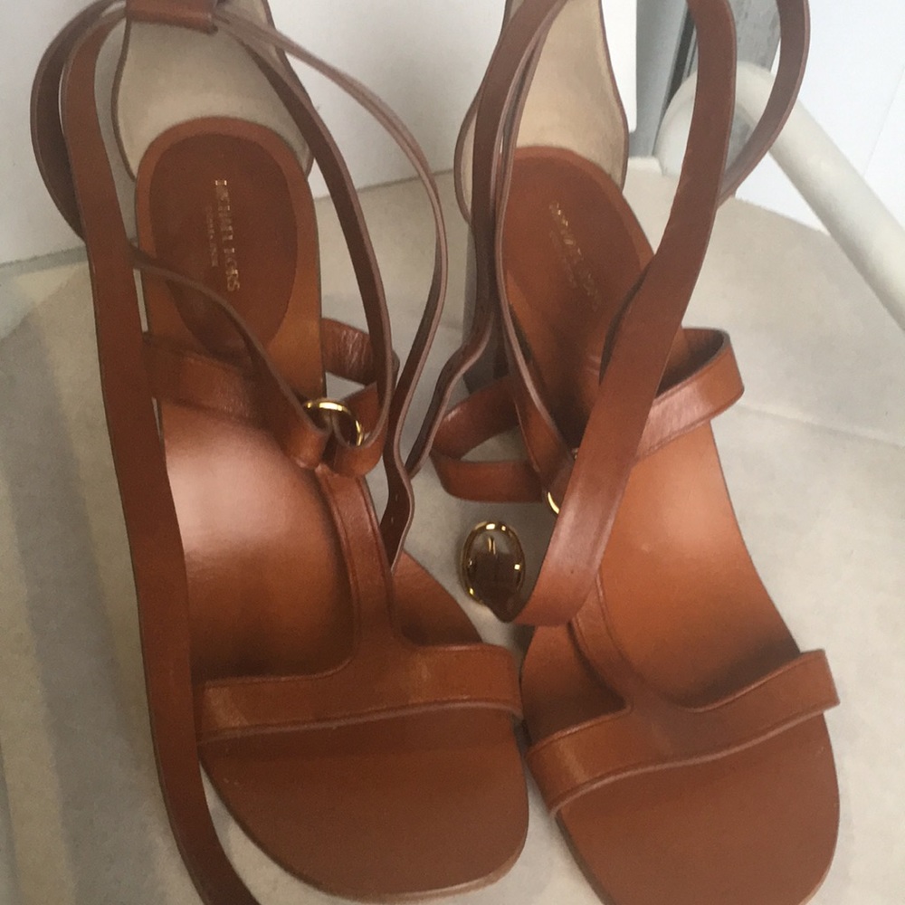 Shoes - Picture 3 of 5